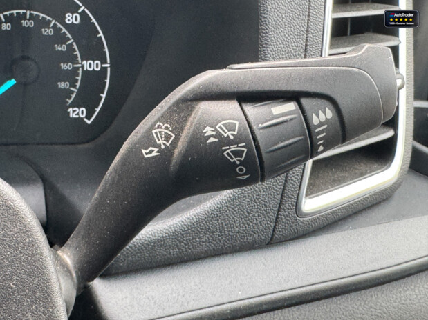 Ford Transit Custom Crew Cab AUTO SWB L1H1 320 Limited Air Con Cam Sensors EURO 6 24