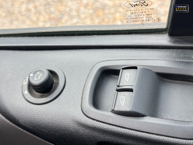 Ford Transit Custom Crew Cab AUTO SWB L1H1 320 Limited Air Con Cam Sensors EURO 6 27
