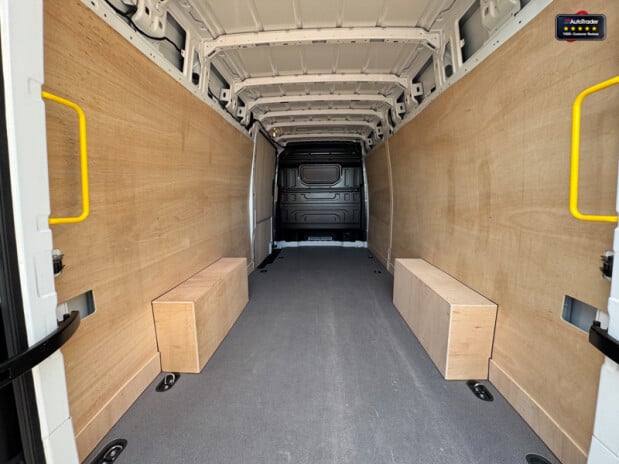 Volkswagen Crafter LWB L3H2 High Roof Cr35 Tdi Commerce Plus Sensors EURO 6 9