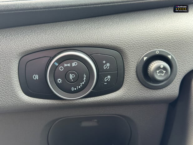 Ford Transit Luton XLWB L4 350 Leader Air Con EURO 6 28