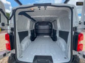 Peugeot Expert MWB L2H1 Bluehdi Professional Premium Plus Air Con Cruise EURO 6 9