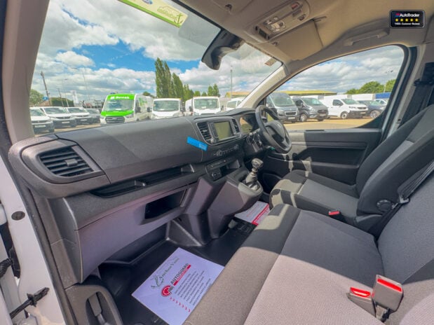 Peugeot Expert MWB L2H1 Bluehdi Professional Premium Plus Air Con Cruise EURO 6 12