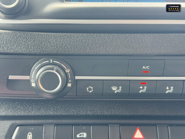 Peugeot Expert MWB L2H1 Bluehdi Professional Premium Plus Air Con Cruise EURO 6 32
