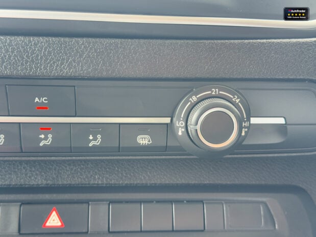 Peugeot Expert MWB L2H1 Bluehdi Professional Premium Plus Air Con Cruise EURO 6 33