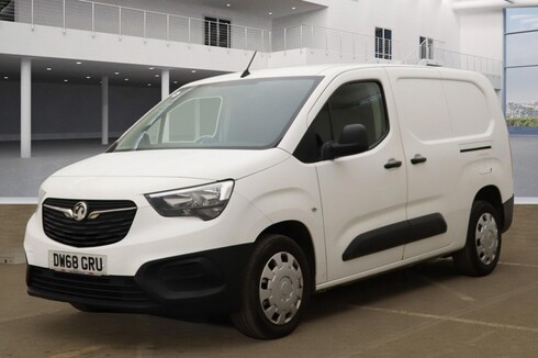 Vauxhall Combo LWB L2H1 (SOLD) Low Roof 2300 Edition Side Door EURO 6 NO VAT