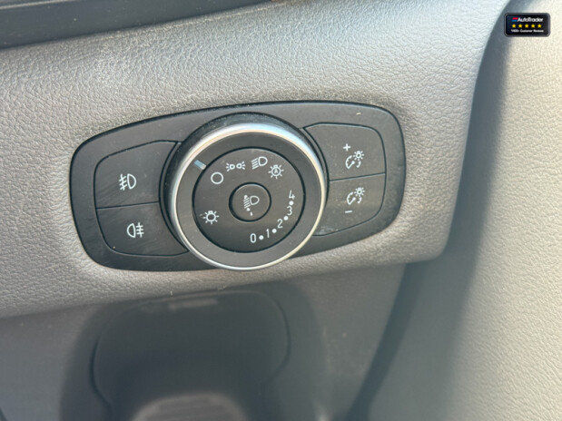 Ford Transit Custom Crew Cab AUTO LWB L2H1 Limited Alloys Air Con Camera Sensors EURO 6 26