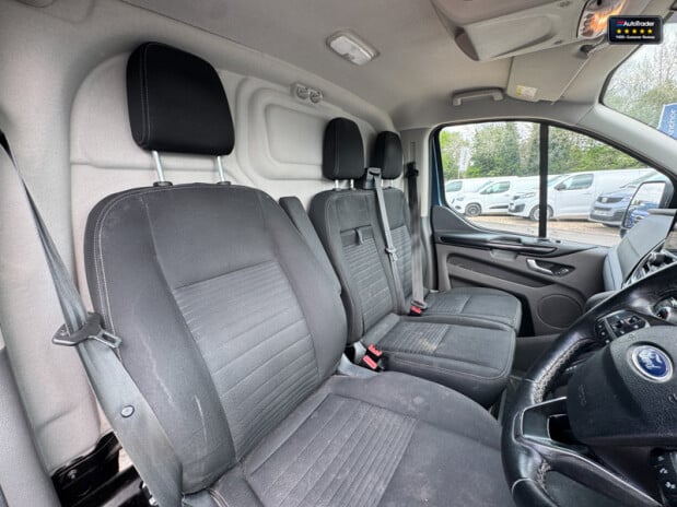 Ford Transit Custom AUTO SWB [SOLD CR] L1H1 280 Limited Alloys Air Con Cruise EURO 6 15