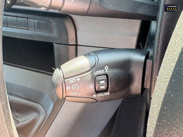 Peugeot Expert MWB L2H1 Bluehdi Professional Premium Alloys Air Con Sensors EURO 6 19