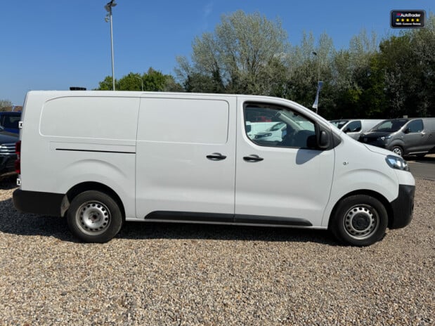 Vauxhall Vivaro LWB L2H1 Low Roof F2900 Prime Air Con Navigation Sensors EURO 6 5