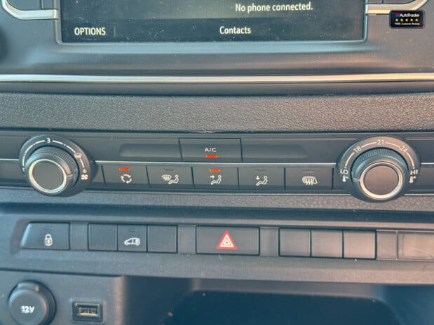Vauxhall Vivaro LWB L2H1 Low Roof F2900 Prime Air Con Navigation Sensors EURO 6 31