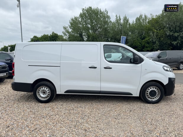Vauxhall Vivaro LWB L2H1 Low Roof F2900 Prime Air Con Navigation Sensors EURO 6 5