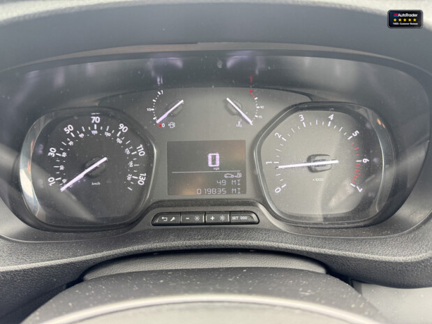 Vauxhall Vivaro LWB L2H1 Low Roof F2900 Prime Air Con Navigation Sensors EURO 6 16