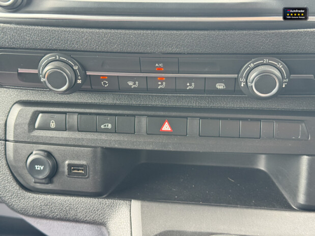 Vauxhall Vivaro LWB L2H1 Low Roof F2900 Prime Air Con Navigation Sensors EURO 6 30