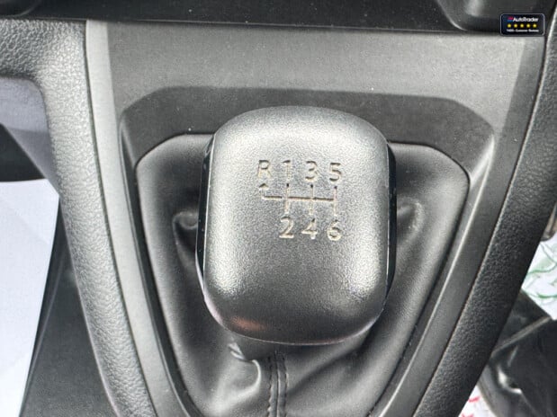 Vauxhall Vivaro LWB L2H1 Low Roof F2900 Prime Air Con Navigation Sensors EURO 6 31