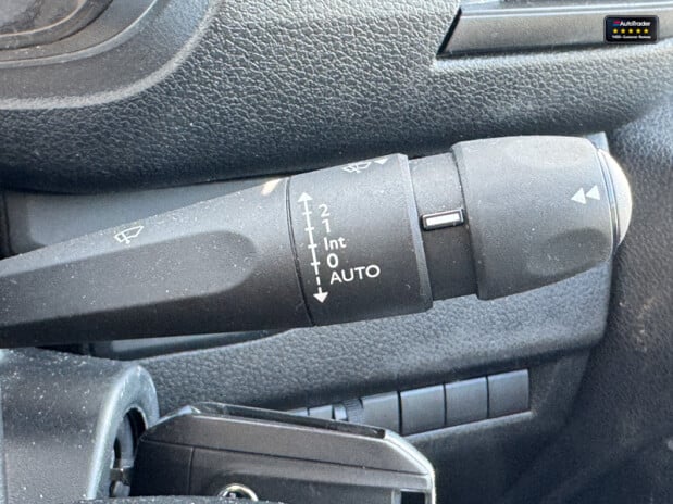 Vauxhall Vivaro LWB L2H1 Low Roof F2900 Prime S/S Air Con Navigation Sensors EURO 6 20