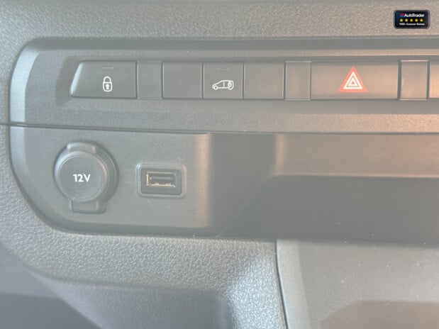 Vauxhall Vivaro LWB L2H1 Low Roof F2900 Prime S/S Air Con Navigation Sensors EURO 6 33