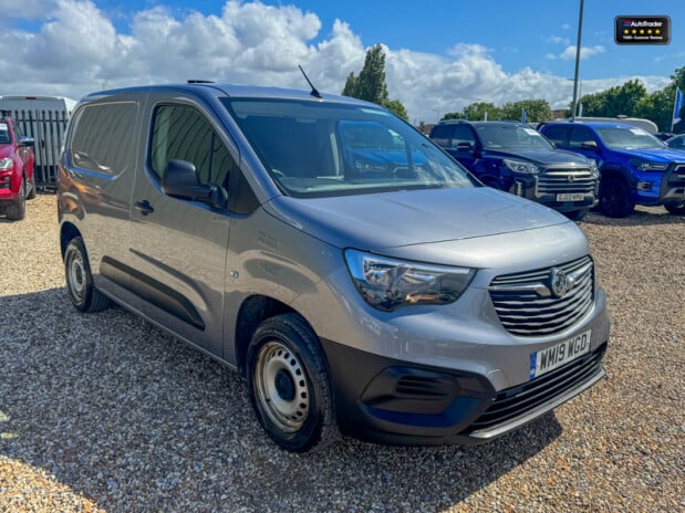 Vauxhall Combo SWB L1H1 [SOLD MT] Low Roof 2000 Edition S/S EURO 6 4