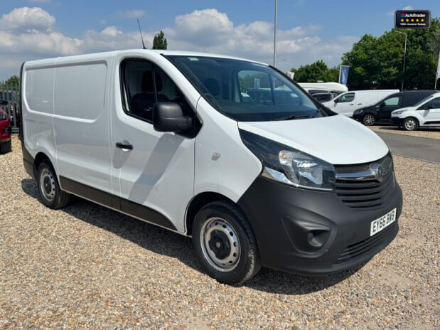Vauxhall Vivaro SWB L1H1 Low Roof 2700 Cdti EURO 6 4