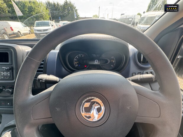 Vauxhall Vivaro SWB L1H1 Low Roof 2700 Cdti EURO 6 15