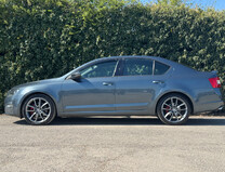 Skoda Octavia 2.0 TDI vRS Hatchback 5dr Diesel DSG Euro 6 (s/s) 5