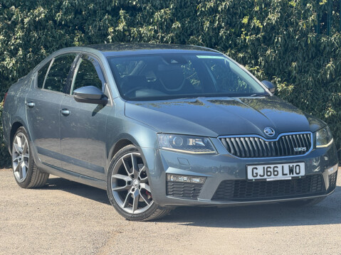 Skoda Octavia (Sold) 2.0 TDI vRS Hatchback 5dr Diesel DSG Euro 6 (s/s) 32