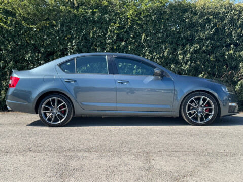 Skoda Octavia 2.0 TDI vRS Hatchback 5dr Diesel DSG Euro 6 (s/s) 4
