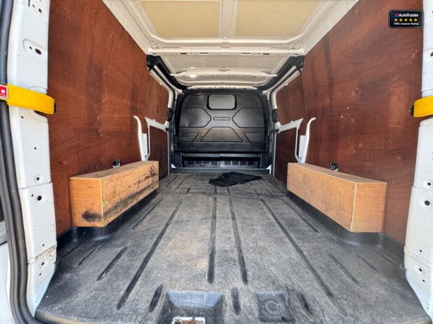 Ford Transit Custom AUTO SWB L1H1 290 Sport Air Con Alloys Nav Sensors EURO 6 9