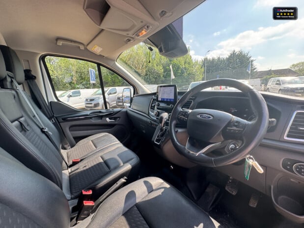 Ford Transit Custom AUTO SWB L1H1 290 Sport Air Con Alloys Nav Sensors EURO 6 15