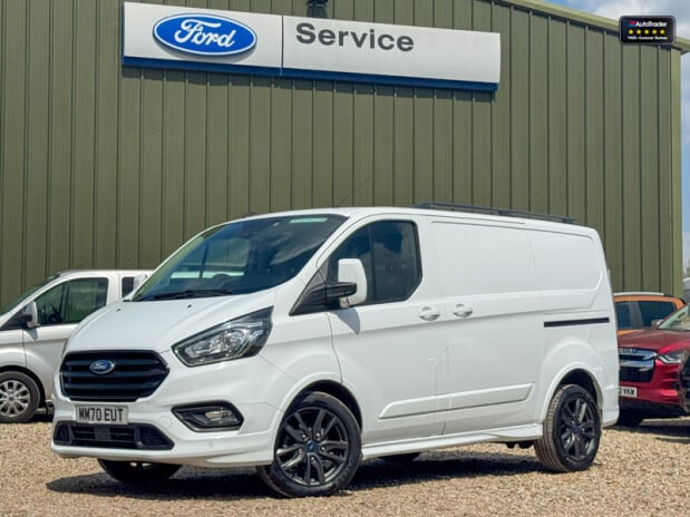 Ford Transit Custom AUTO SWB L1H1 290 Sport Air Con Alloys Nav Sensors EURO 6 1
