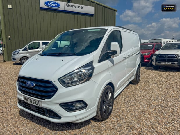 Ford Transit Custom AUTO SWB L1H1 290 Sport Air Con Alloys Nav Sensors EURO 6 2