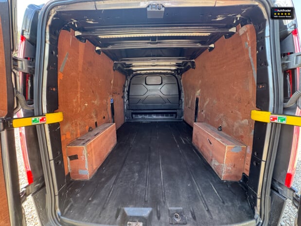 Ford Transit Custom AUTO LWB L2H1 300 Limited Air Con Alloys Sensors EURO 6 NO VAT 9
