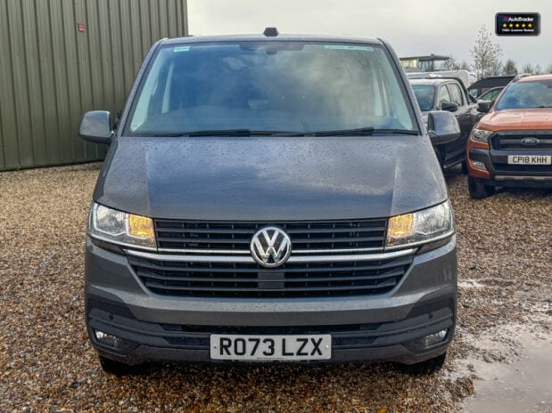 Volkswagen Transporter AUTO SWB L1H1 T30 204bhp Tdi Highline Alloys Air Con Camera EURO 6 SELECT 4