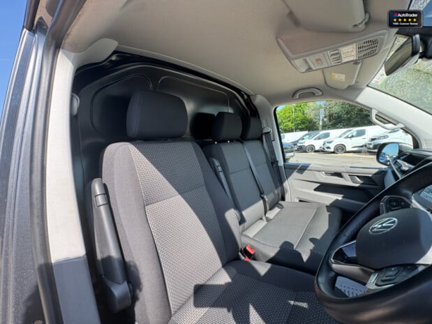 Volkswagen Transporter AUTO SWB L1H1 T30 Tdi Highline Alloys Air Con Camera EURO 6 NO VAT 15