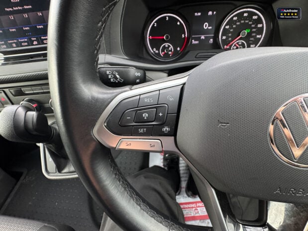 Volkswagen Transporter AUTO SWB L1H1 T30 204bhp Tdi Highline Alloys Air Con Camera EURO 6 SELECT 18