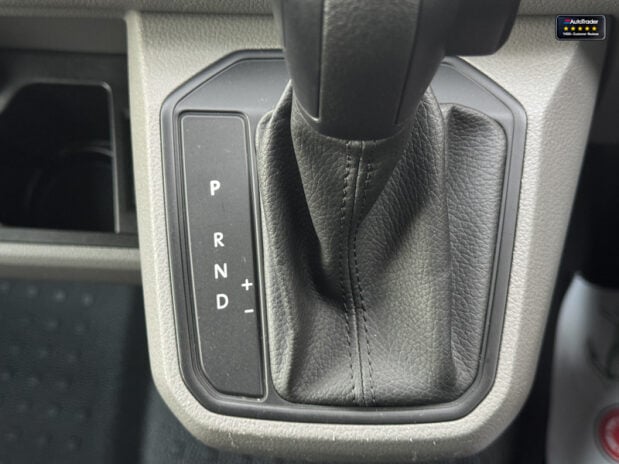 Volkswagen Transporter AUTO SWB L1H1 T30 204bhp Tdi Highline Alloys Air Con Camera EURO 6 SELECT 38