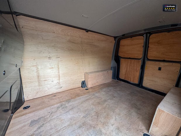 Volkswagen Transporter AUTO SWB L1H1 T30 204bhp Tdi Highline Alloys Air Con Camera EURO 6 SELECT 12