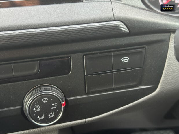 Volkswagen Transporter AUTO SWB L1H1 T30 204bhp Tdi Highline Alloys Air Con Camera EURO 6 SELECT 35