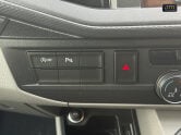 Volkswagen Transporter AUTO SWB L1H1 T30 204bhp Tdi Highline Alloys Air Con Camera EURO 6 SELECT 34