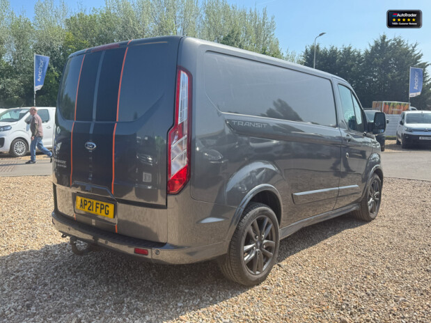 Ford Transit Custom AUTO SWB L1H1 290 Sport Alloys Air Con Camera Sensors EURO 6 NO VAT 6