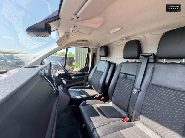 Ford Transit Custom AUTO SWB L1H1 290 Sport Alloys Air Con Camera Sensors EURO 6 NO VAT 12