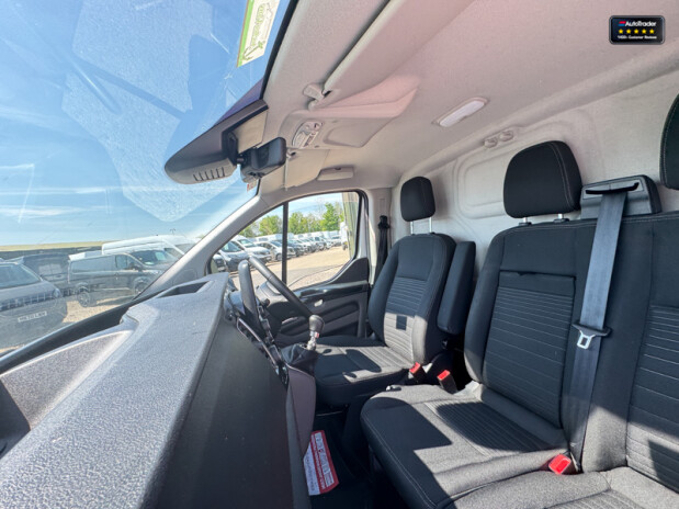 Ford Transit Custom LWB L2H1 Low Roof 300 Limited Ecoblue Air Con Cruise EURO 6 13