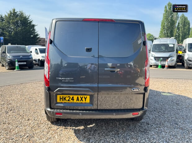 Ford Transit Custom Crew Cab SWB L1H1 300 Limited Alloys Air Con Cruise Sensors EURO 6 8