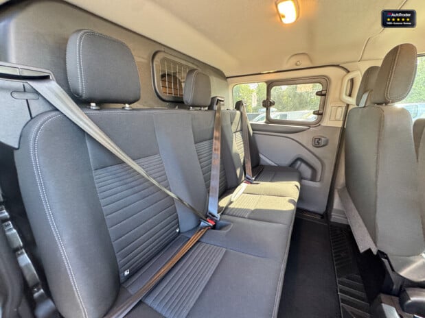Ford Transit Custom Crew Cab SWB L1H1 300 Limited Alloys Air Con Cruise Sensors EURO 6 16