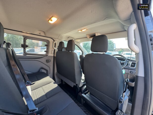 Ford Transit Custom Crew Cab SWB L1H1 300 Limited Alloys Air Con Cruise Sensors EURO 6 17