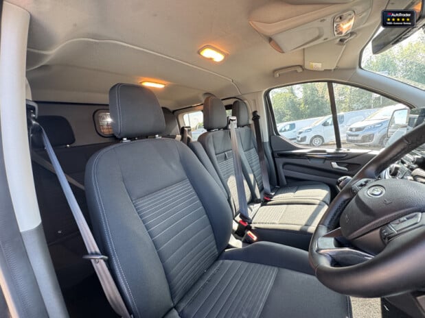 Ford Transit Custom Crew Cab SWB L1H1 300 Limited Alloys Air Con Cruise Sensors EURO 6 18