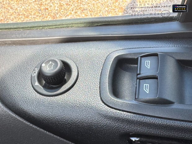 Ford Transit Custom Crew Cab SWB L1H1 300 Limited Alloys Air Con Cruise Sensors EURO 6 27