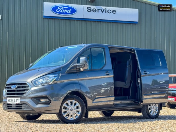 Ford Transit Custom Crew Cab SWB L1H1 300 Limited Alloys Air Con Cruise Sensors EURO 6 1