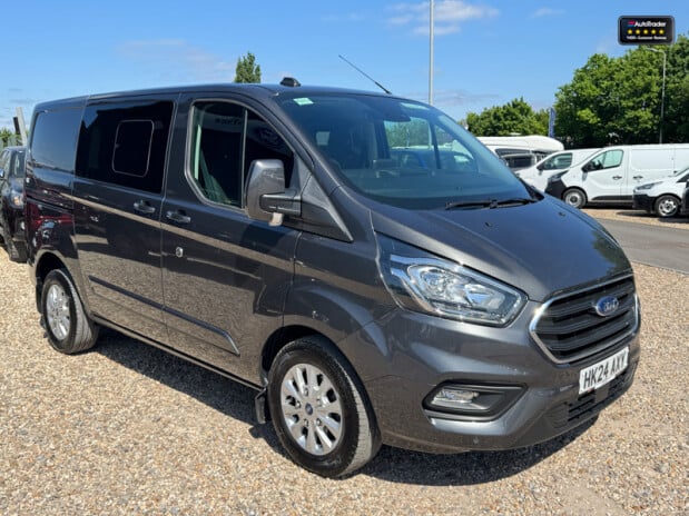 Ford Transit Custom Crew Cab SWB L1H1 300 Limited Alloys Air Con Cruise Sensors EURO 6 5