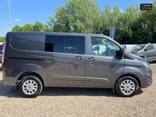 Ford Transit Custom Crew Cab SWB L1H1 300 Limited Alloys Air Con Cruise Sensors EURO 6 6