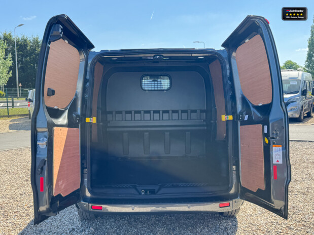 Ford Transit Custom Crew Cab SWB L1H1 300 Limited Alloys Air Con Cruise Sensors EURO 6 9